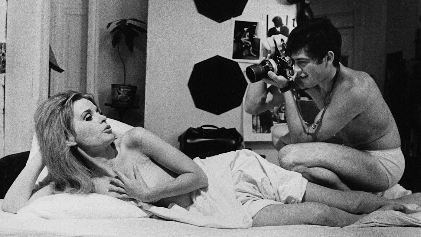 Medium Cool Background