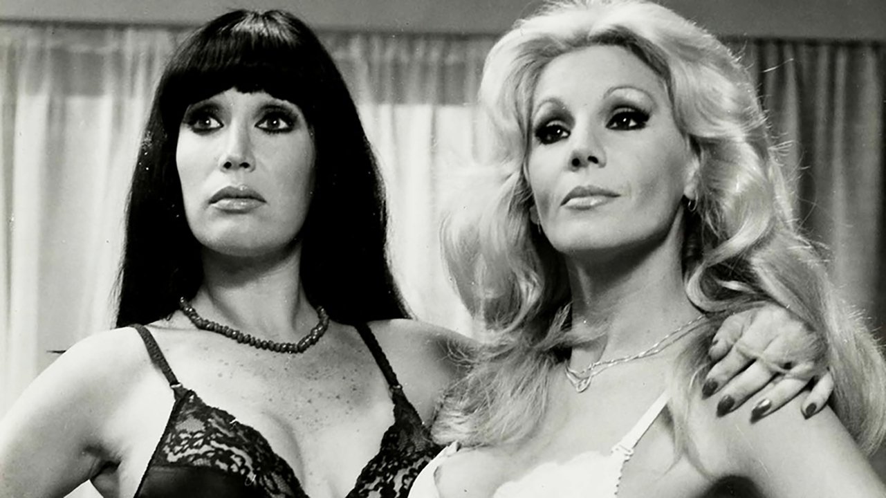 A los cirujanos se les va la mano Background