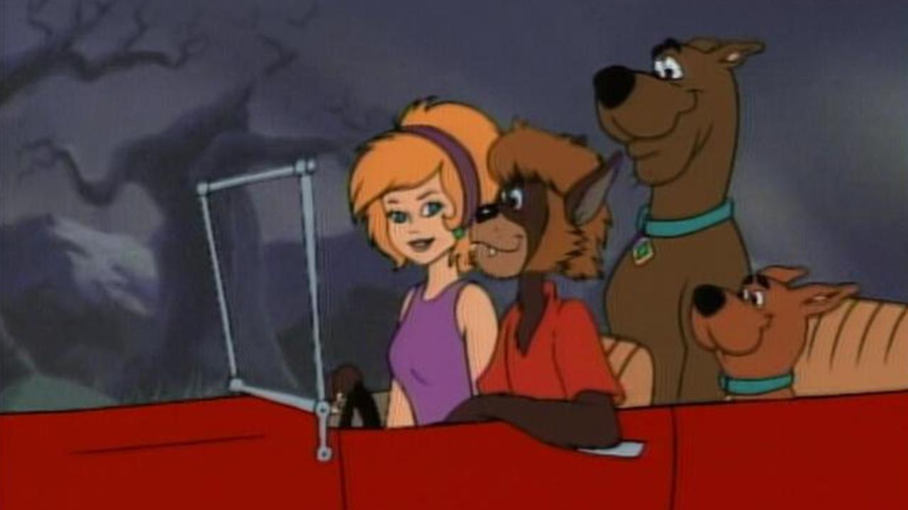 Scooby-Doo! and the Reluctant Werewolf Background