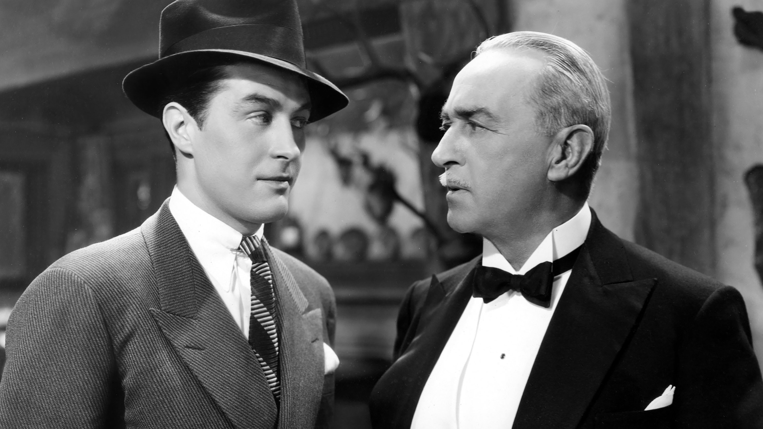 Bulldog Drummond Escapes Background