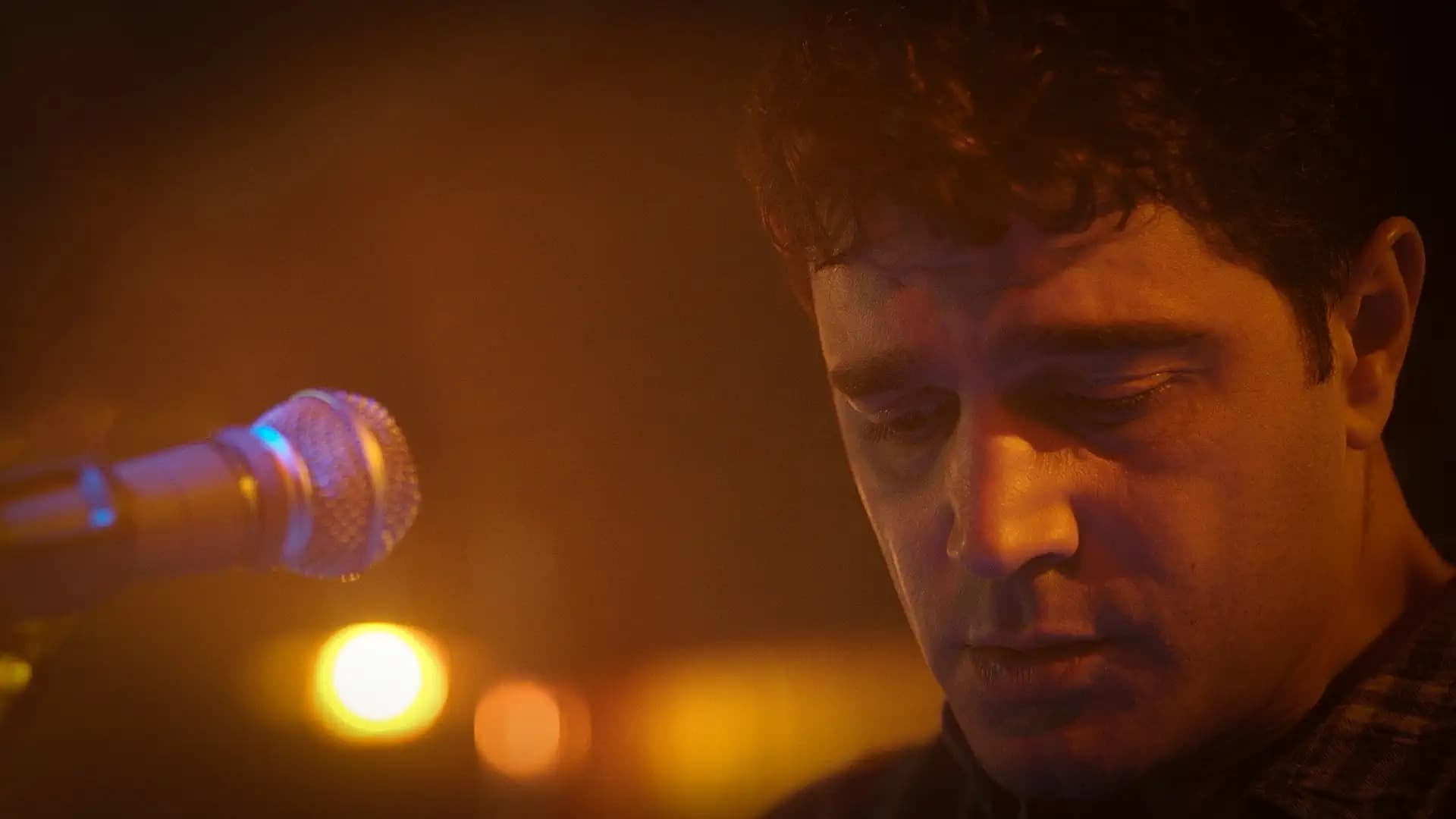 Murat Göğebakan: Kalbim Yaralı Background