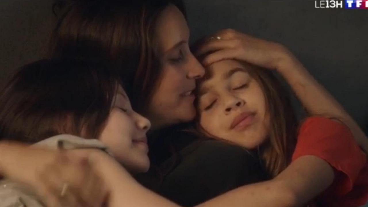 They Swapped My Baby Background