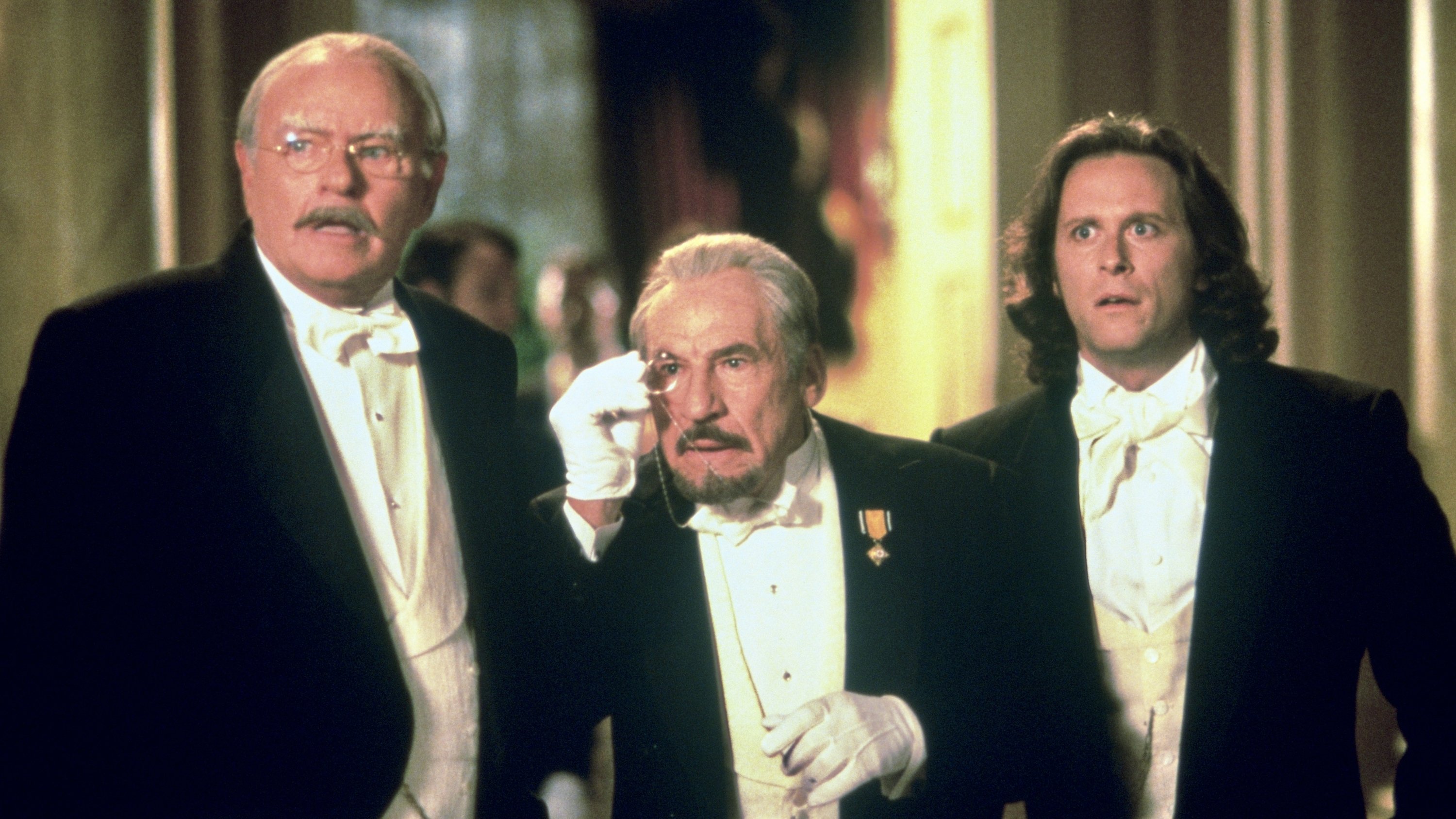 Dracula: Dead and Loving It Background