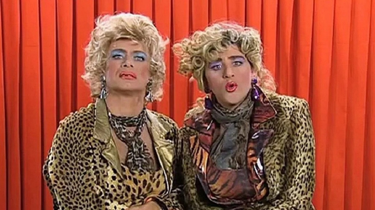 Elie annonce Semoun, la suite de la suite Background