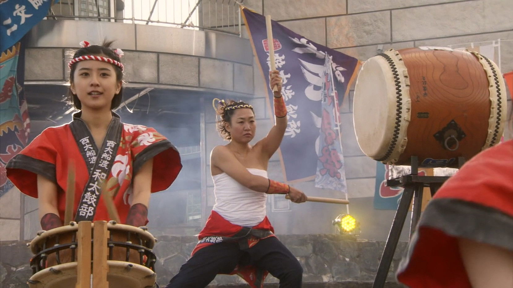 Koi no sanriku ressha kon de iko! Background