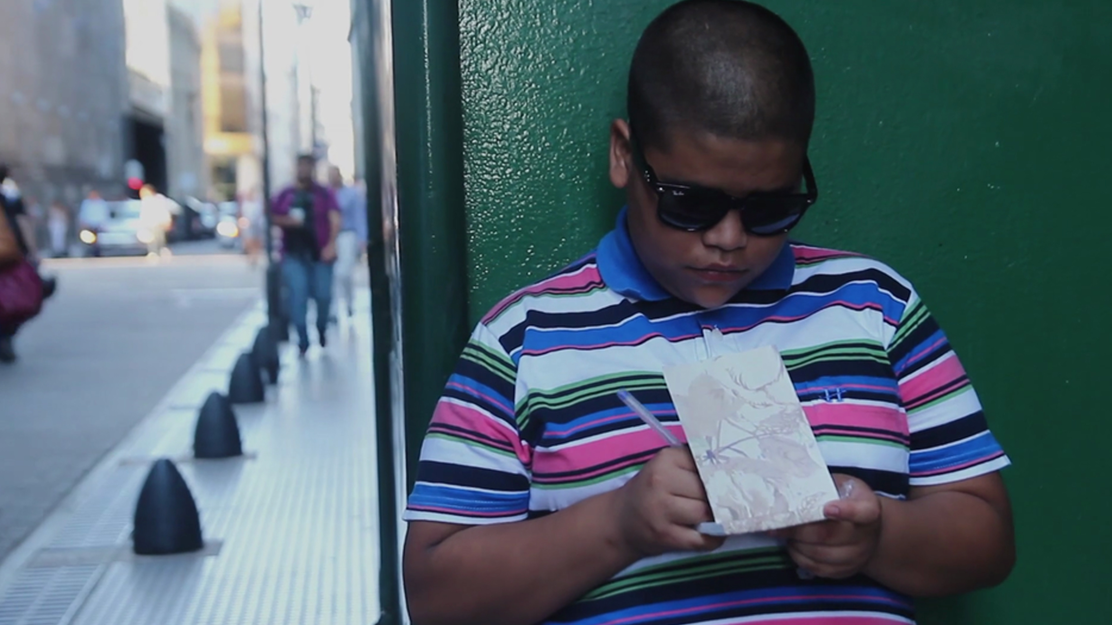 Lluvia de jaulas Background