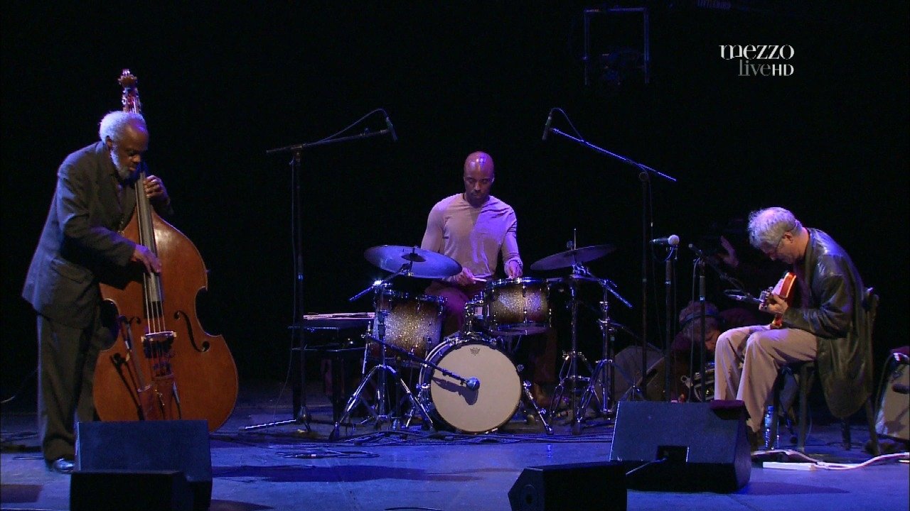 Marc Ribot Trio - Festival Djazz de Nevers 2011 Background