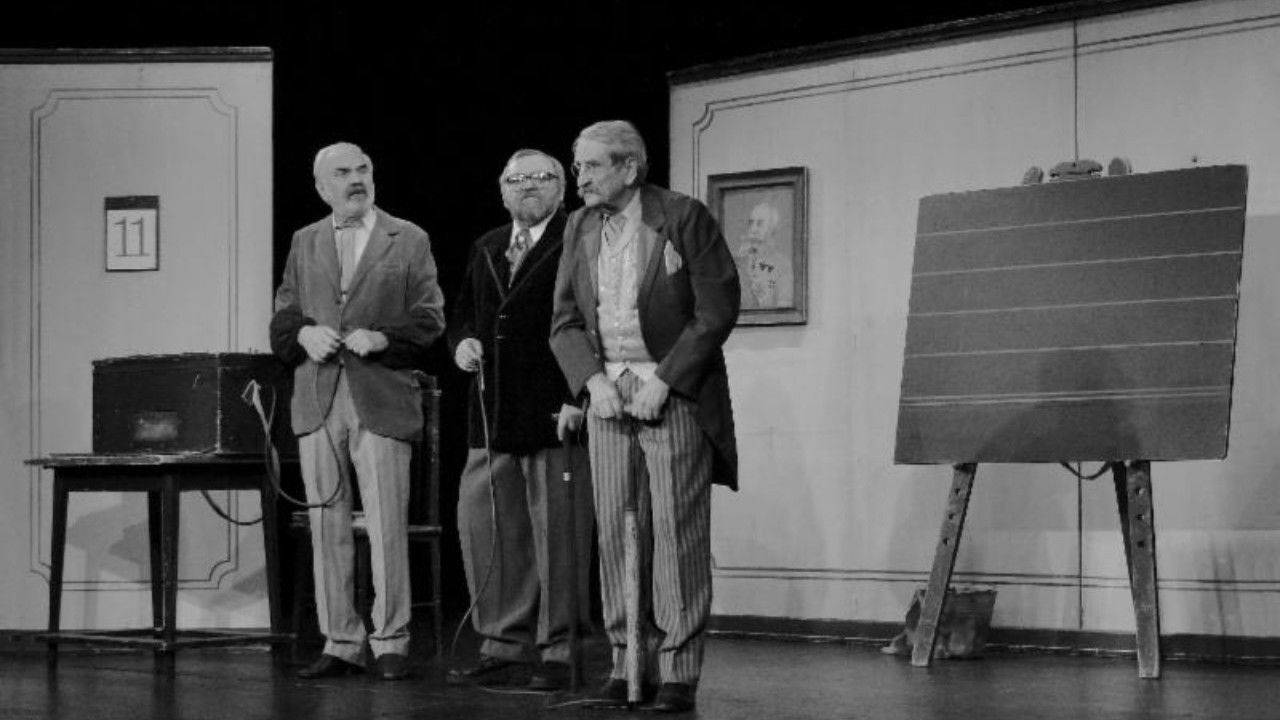 Investigation of the Loss of a Class Book Background