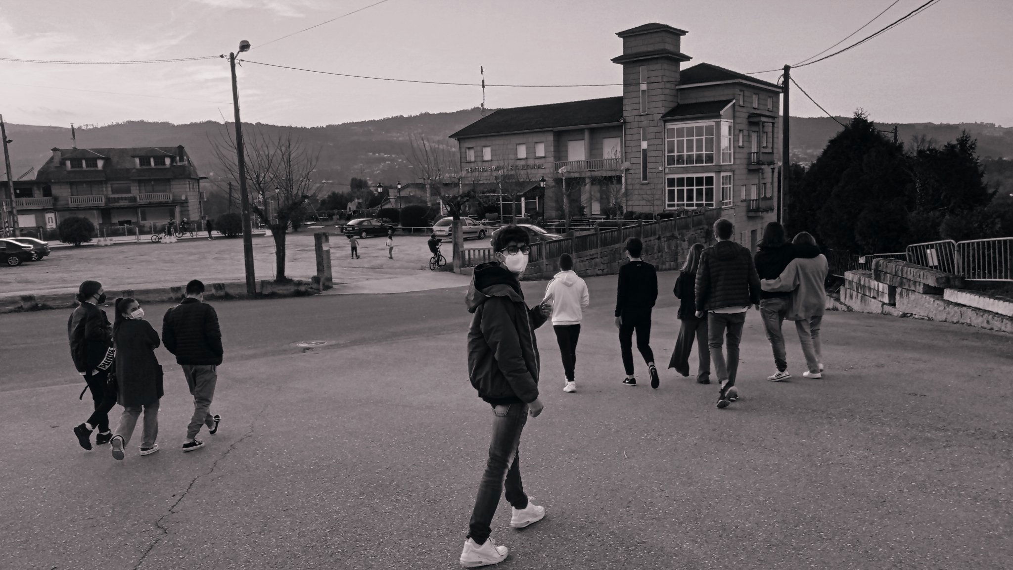 Los Suelos Background