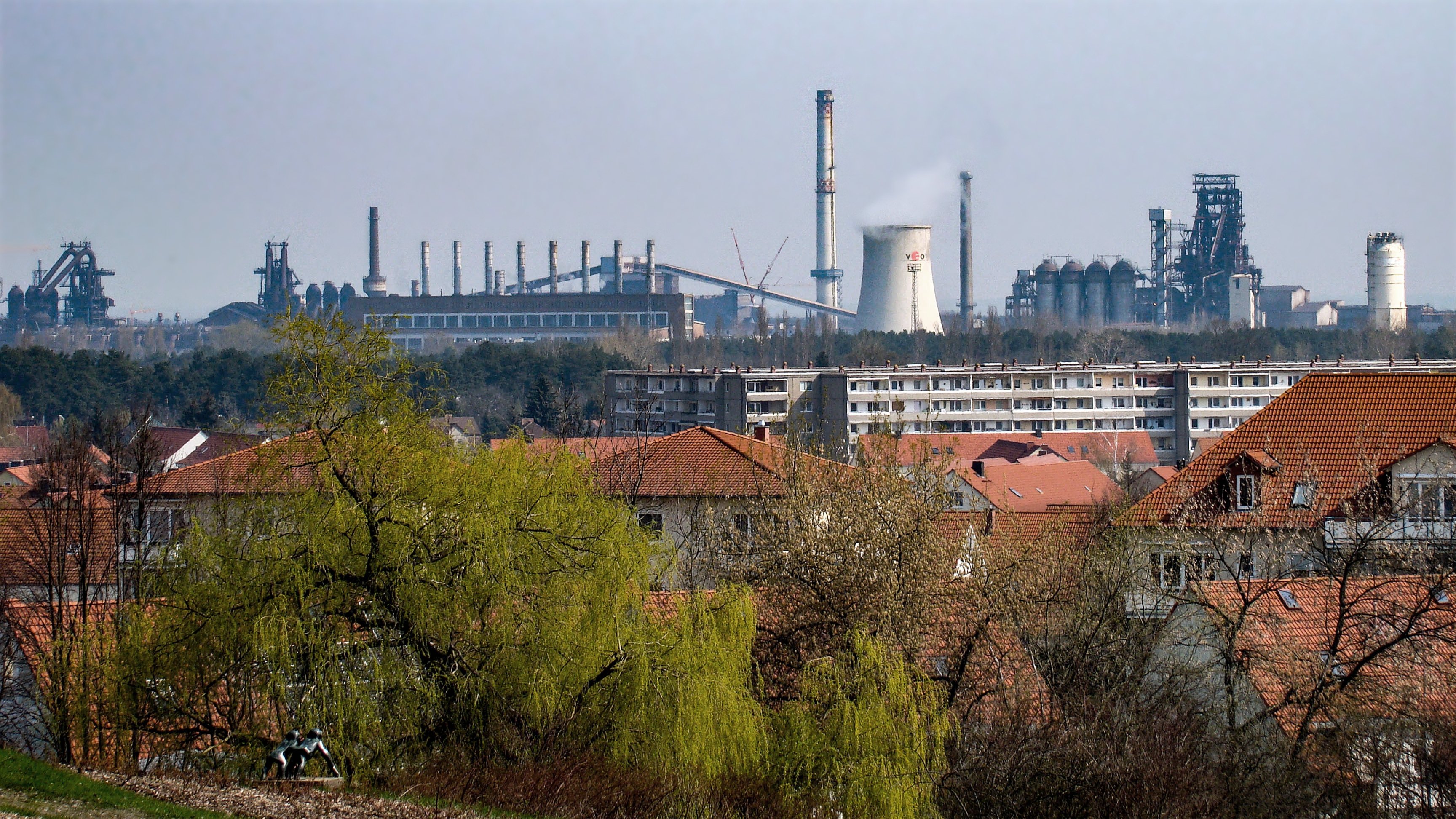 Das Schwalbennest Background