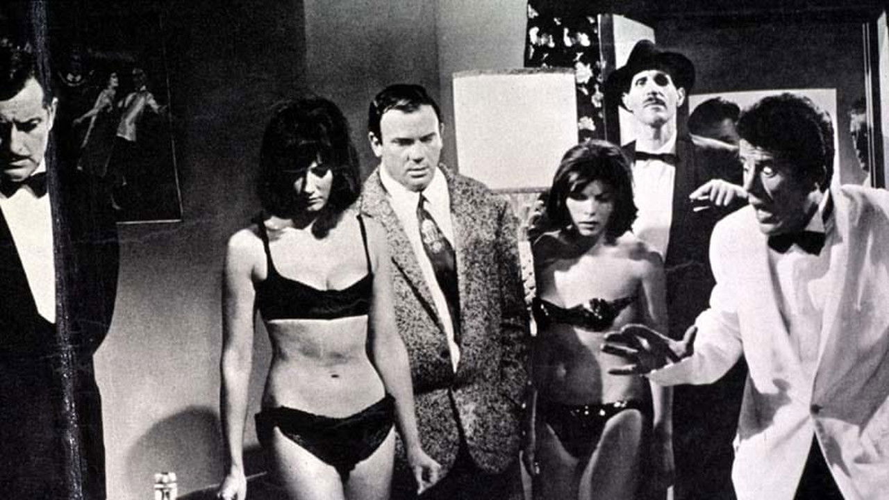 2 mattacchioni al Moulin Rouge Background