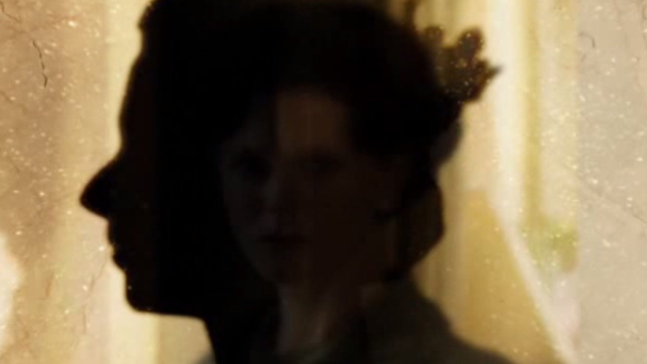 The Queen Background