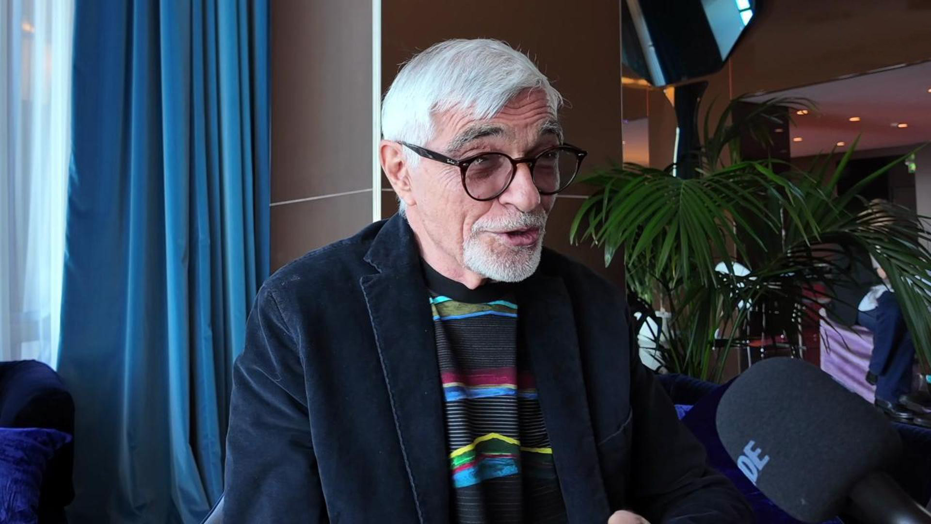 Pretendo l'inferno Background