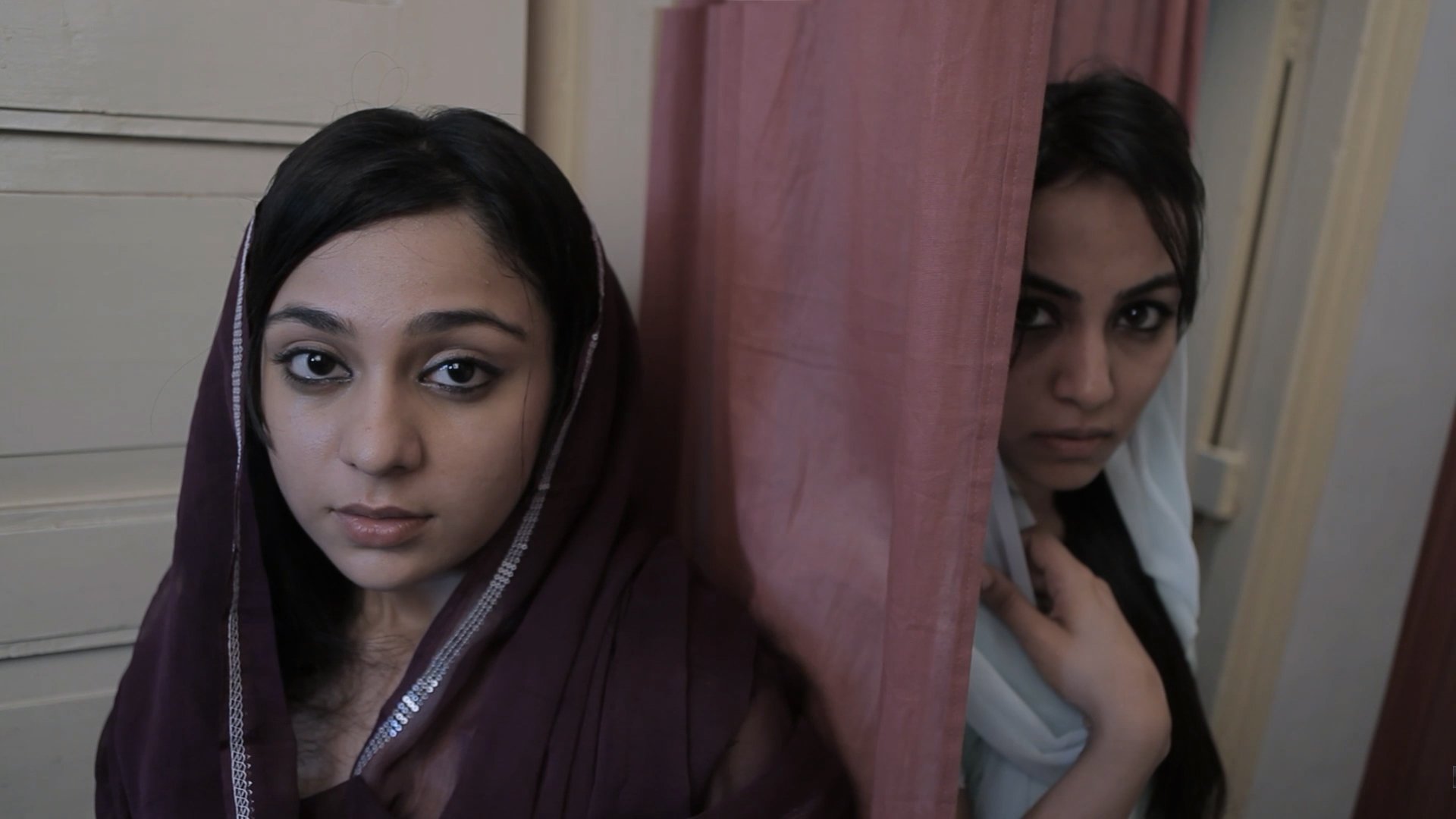 Black Bud Background