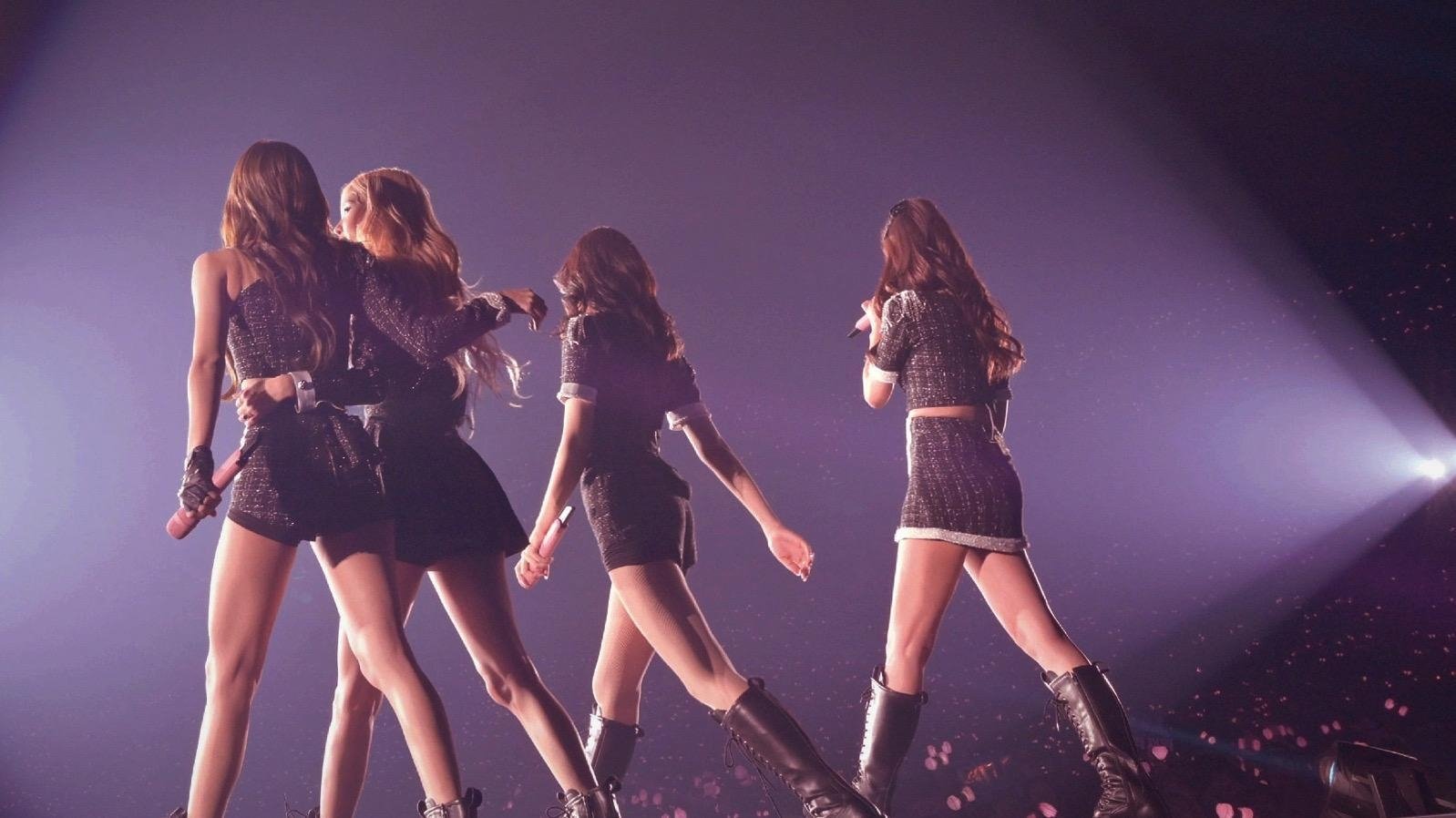 BLACKPINK: 2019-2020 World Tour In Your Area -Tokyo Dome- Background