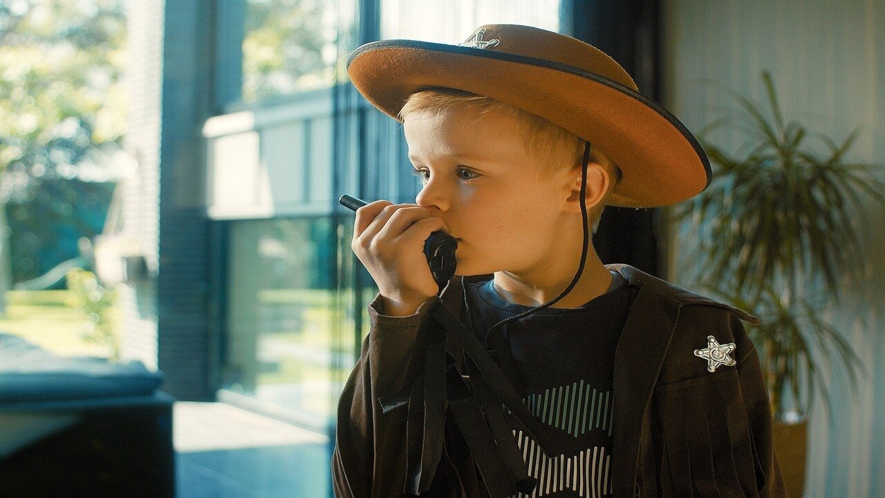 De Bellinga's: Huis op stelten Background