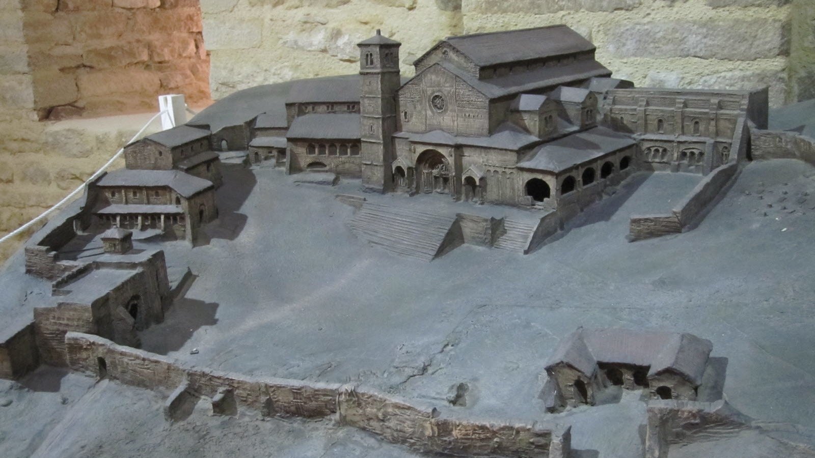 Le Nom de la Rose : Le Documentaire Background