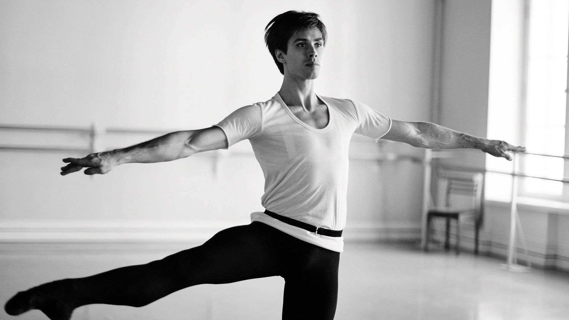 Rudolf Nureyev: Dance to Freedom Background