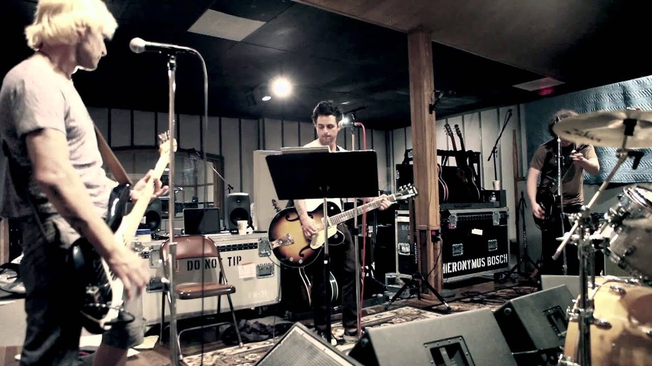 Green Day: ¡Cuatro! Background