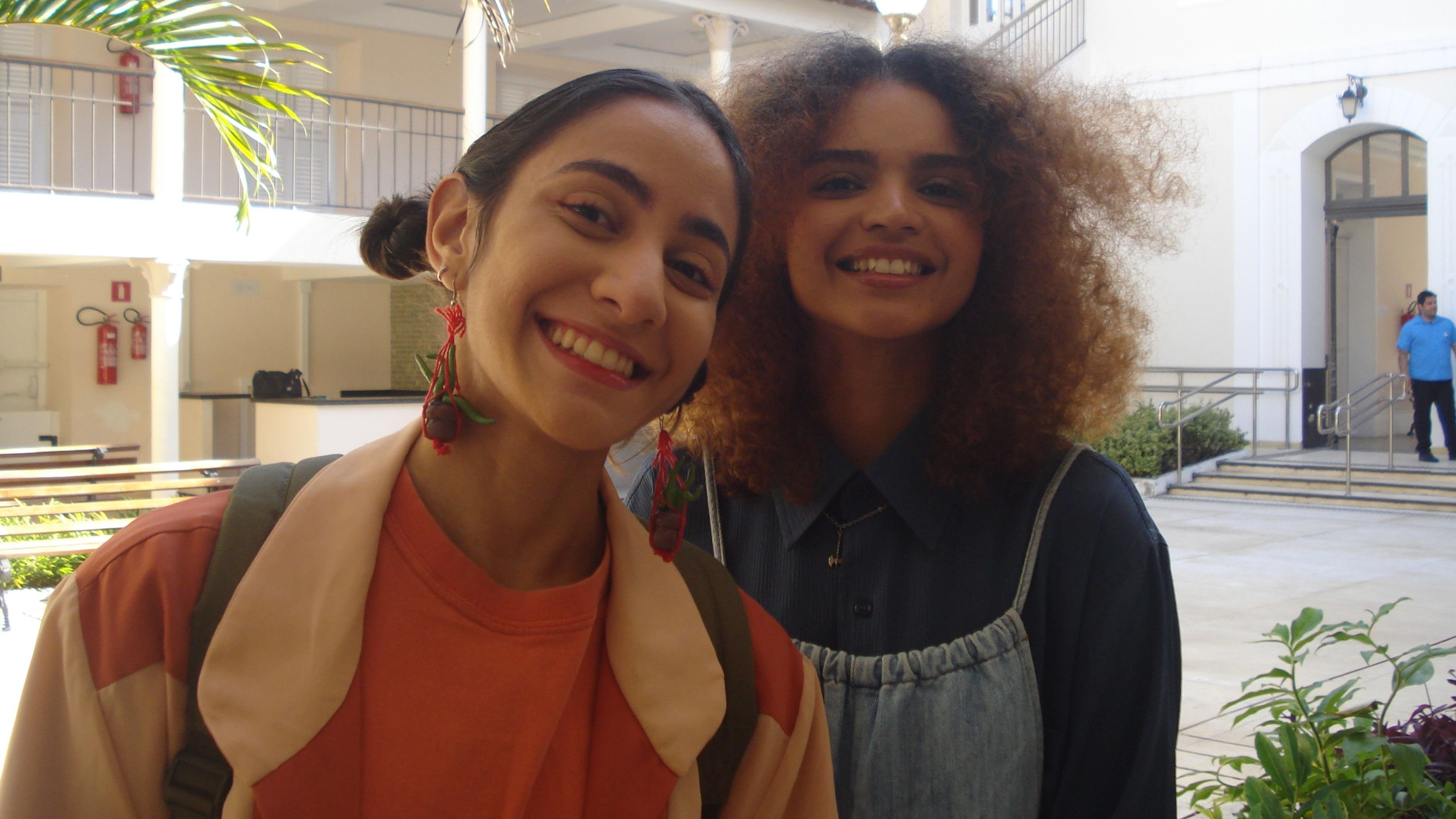 Lugar Nenhum Background