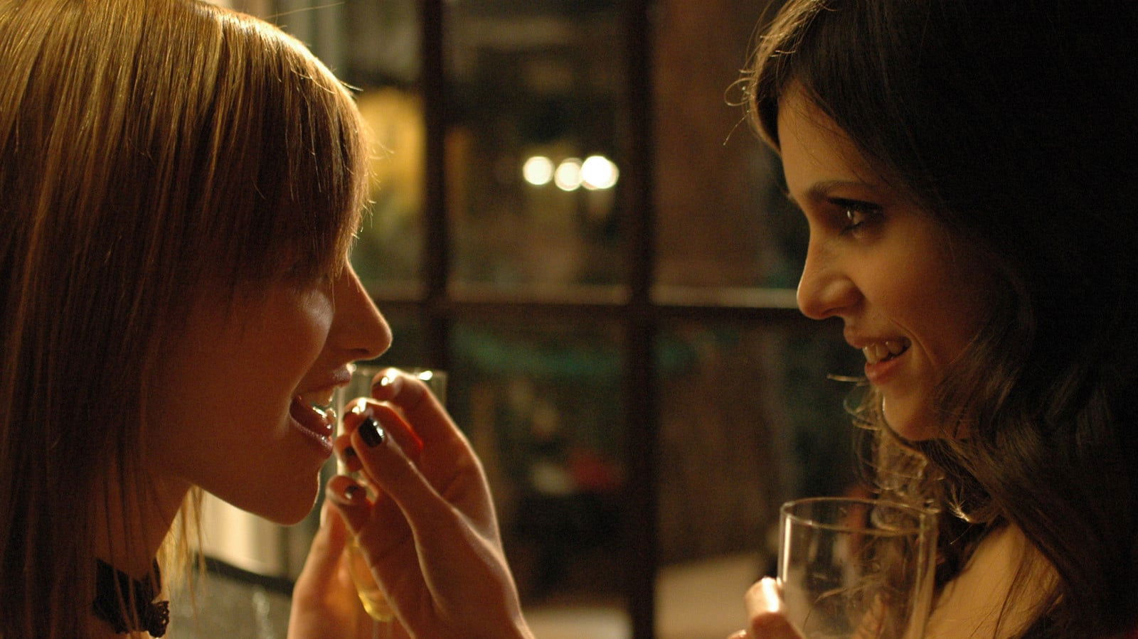 Un gioco da ragazze Background