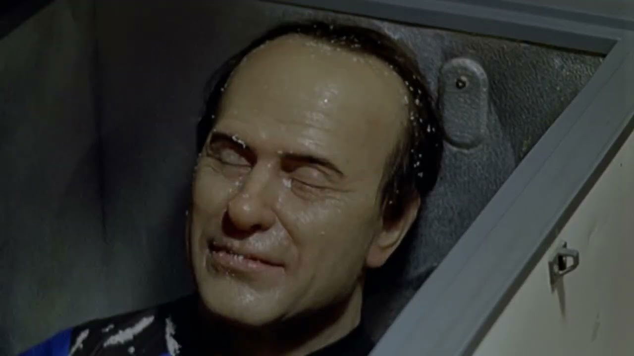 Ho ammazzato Berlusconi Background