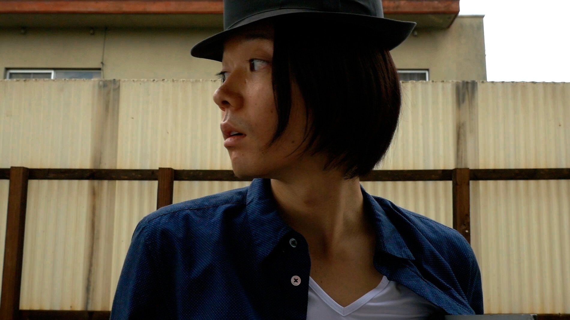 XXX Kiss Kiss Kiss Background