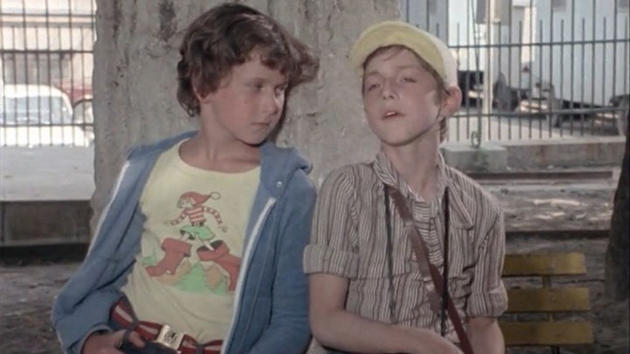 Csutak in Front of the Microphone Background