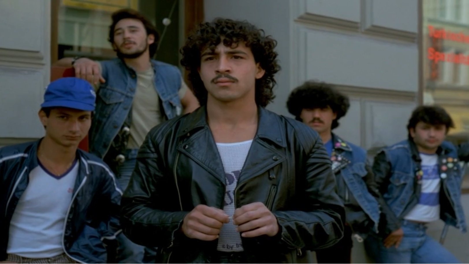 Nacht der Wölfe Background