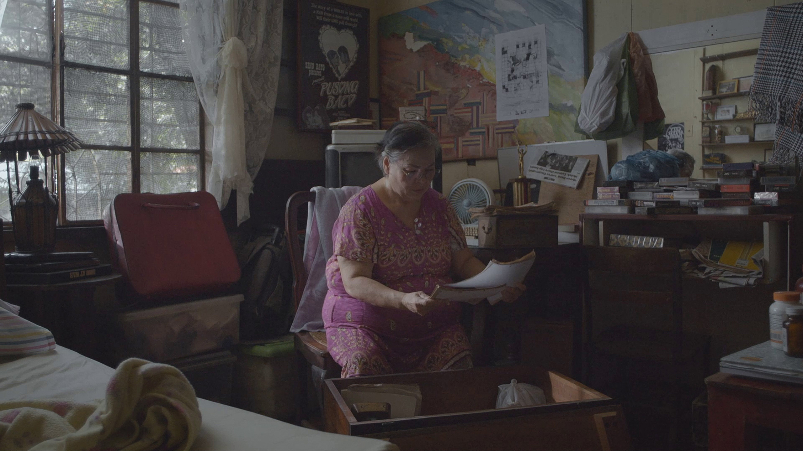 Leonor Will Never Die Background