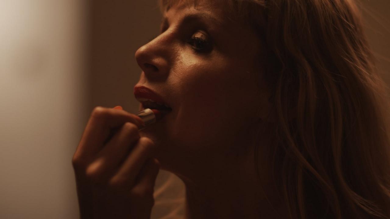 Looks Can Kill Background