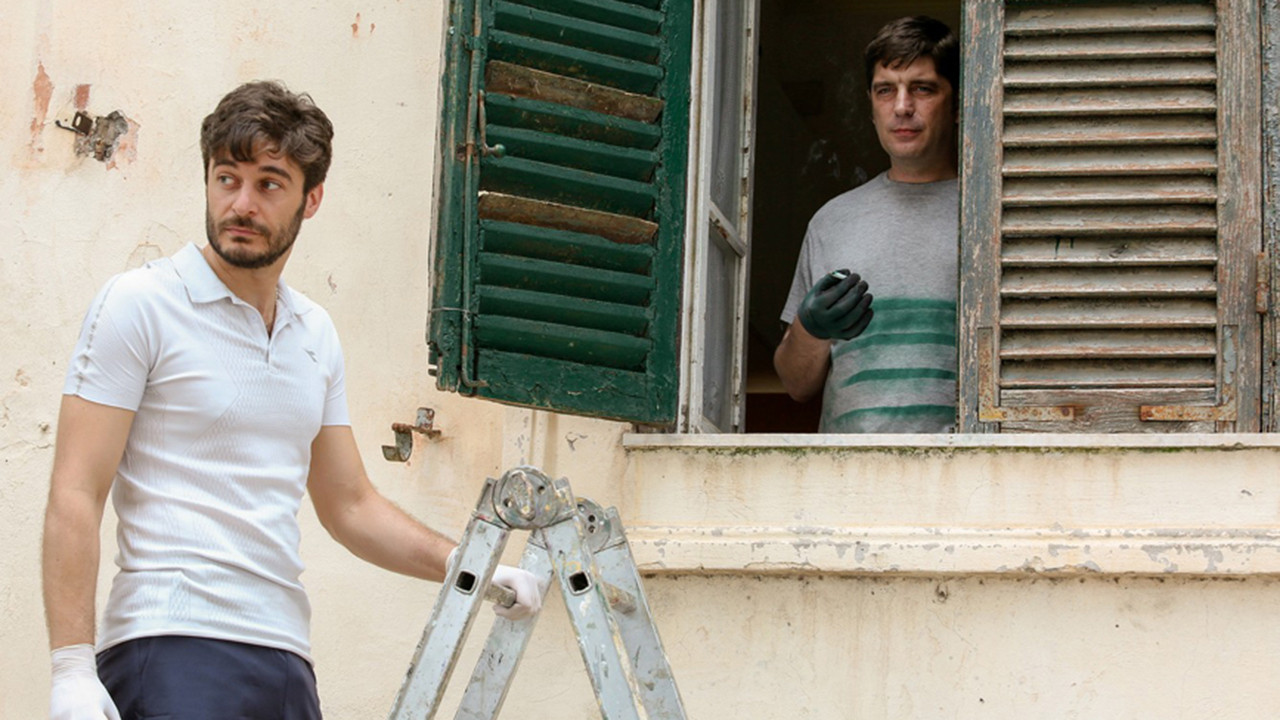 La casa di famiglia Background