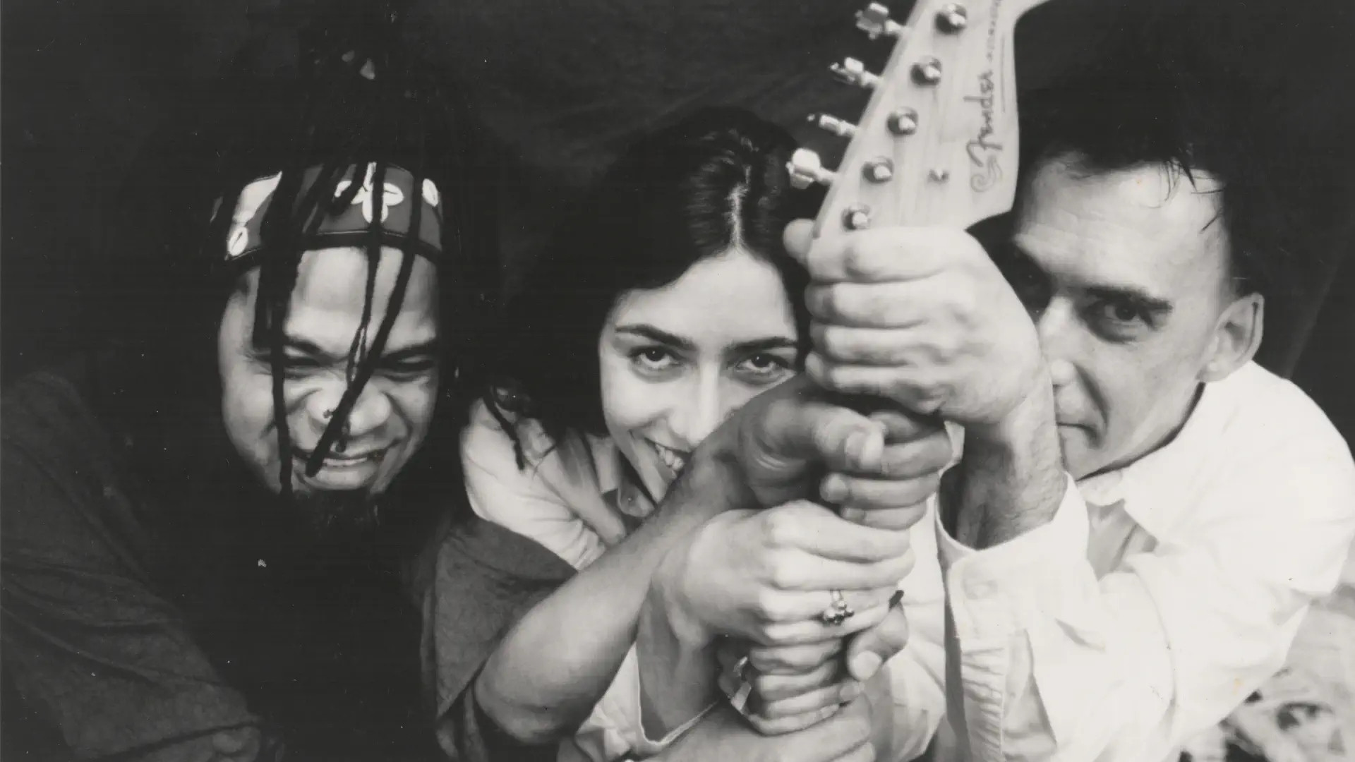 Tribalistas Background