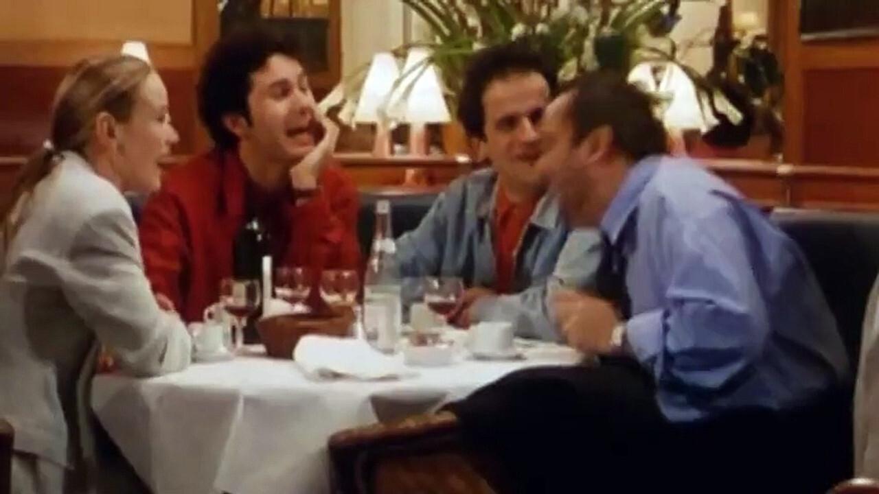 Delphine : 1, Yvan : 0 Background