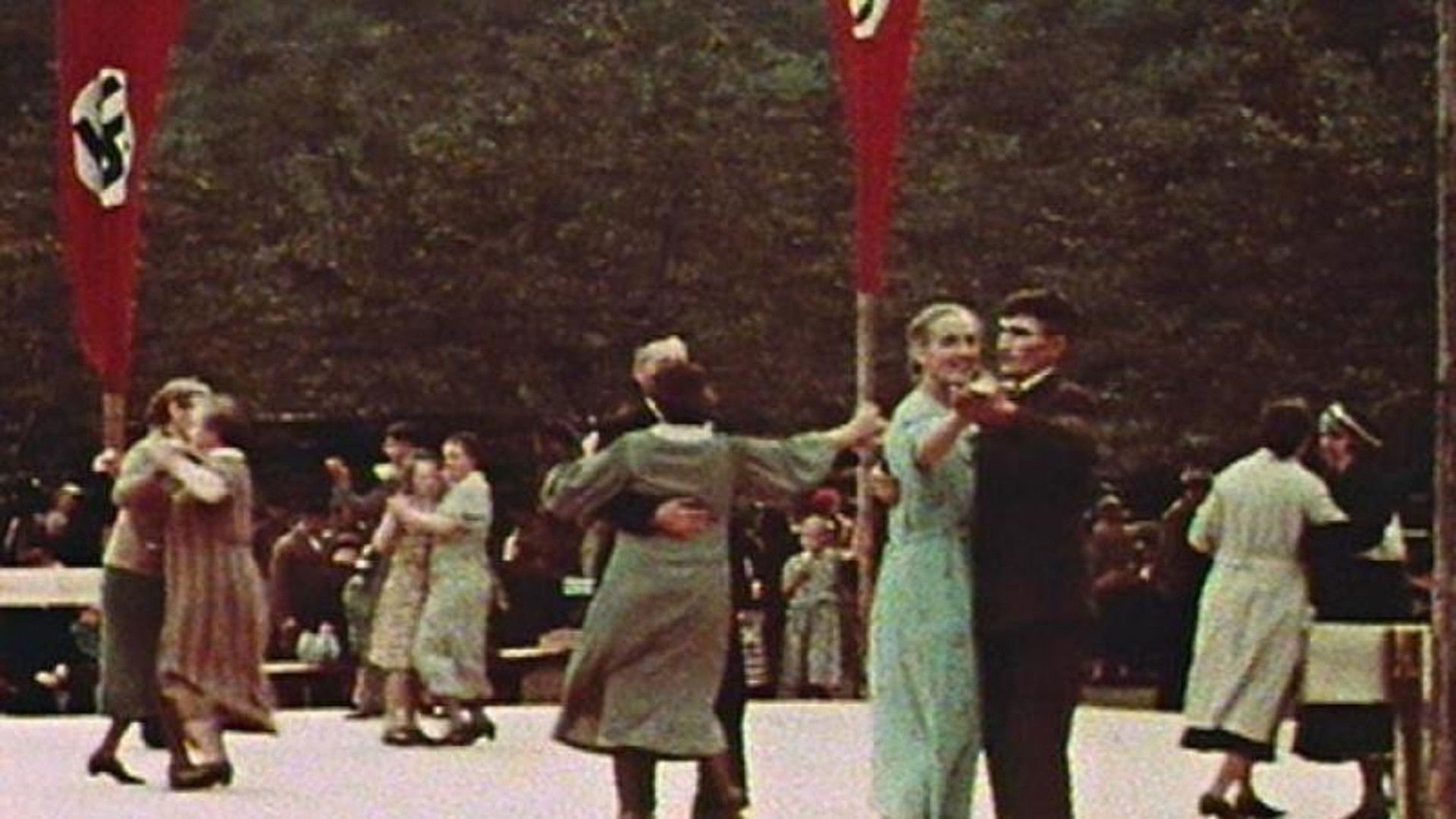 Chronicle Of The Third Reich Background