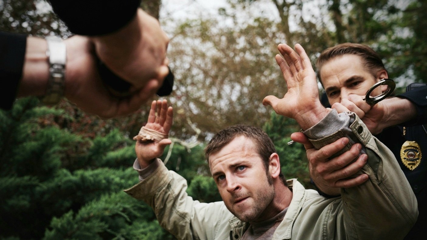 To Catch a Killer Background