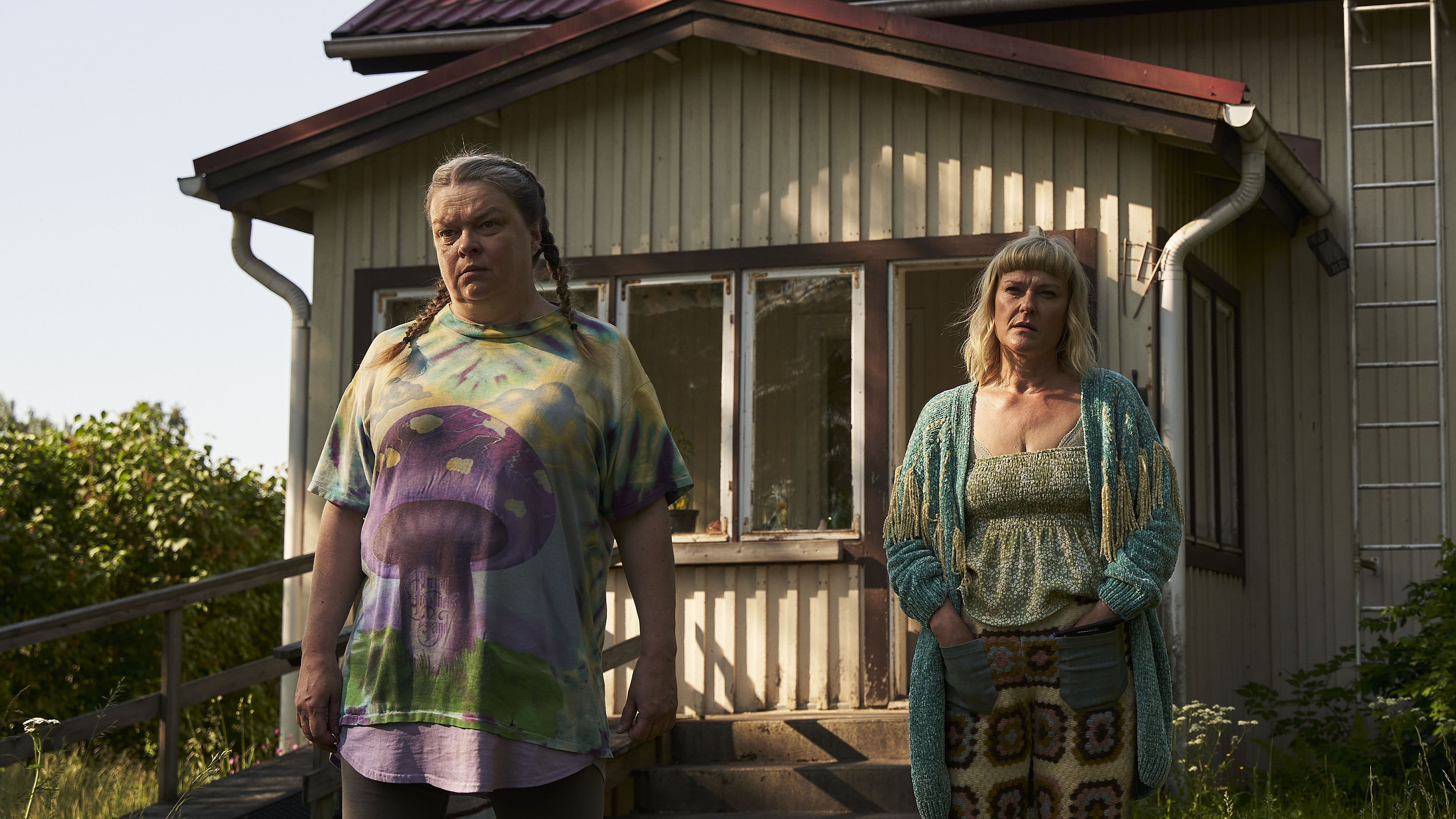 100 Liters of Gold Background