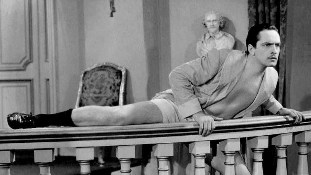 The Royal Family of Broadway Background