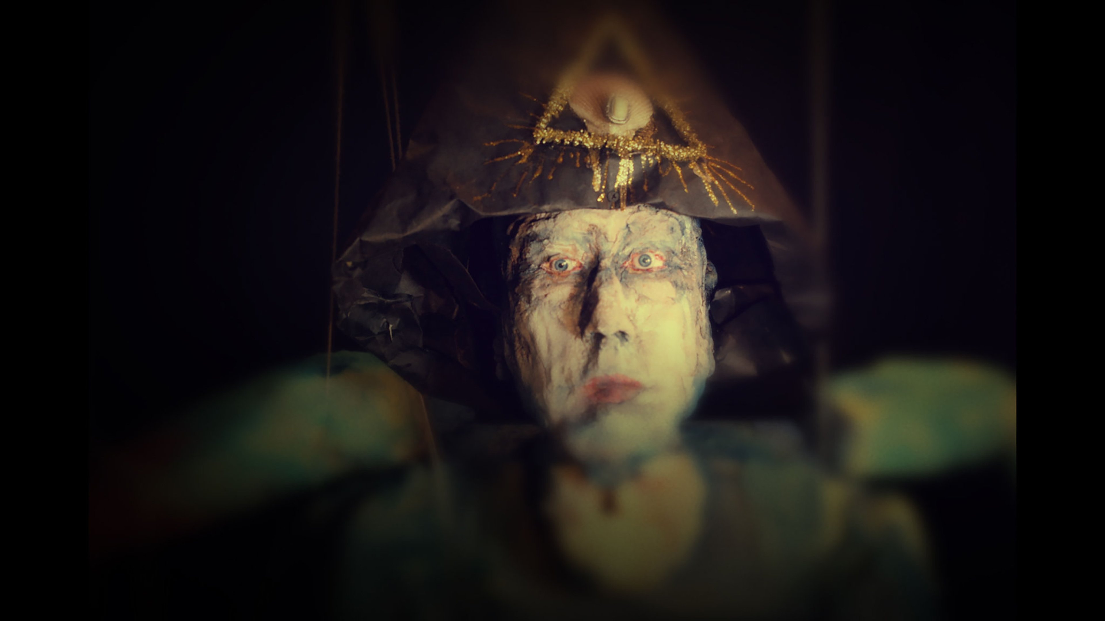 Animalia Paradoxa Background