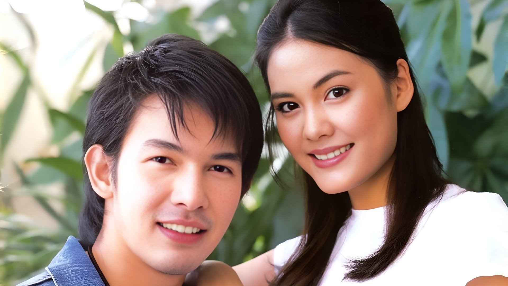 Lady Yaowarat Background