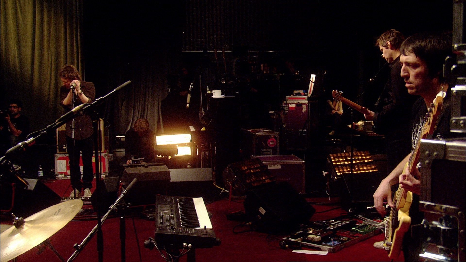 Radiohead: In Rainbows - From the Basement Background