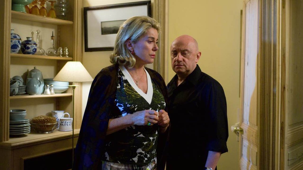 The Girl on the Train Background