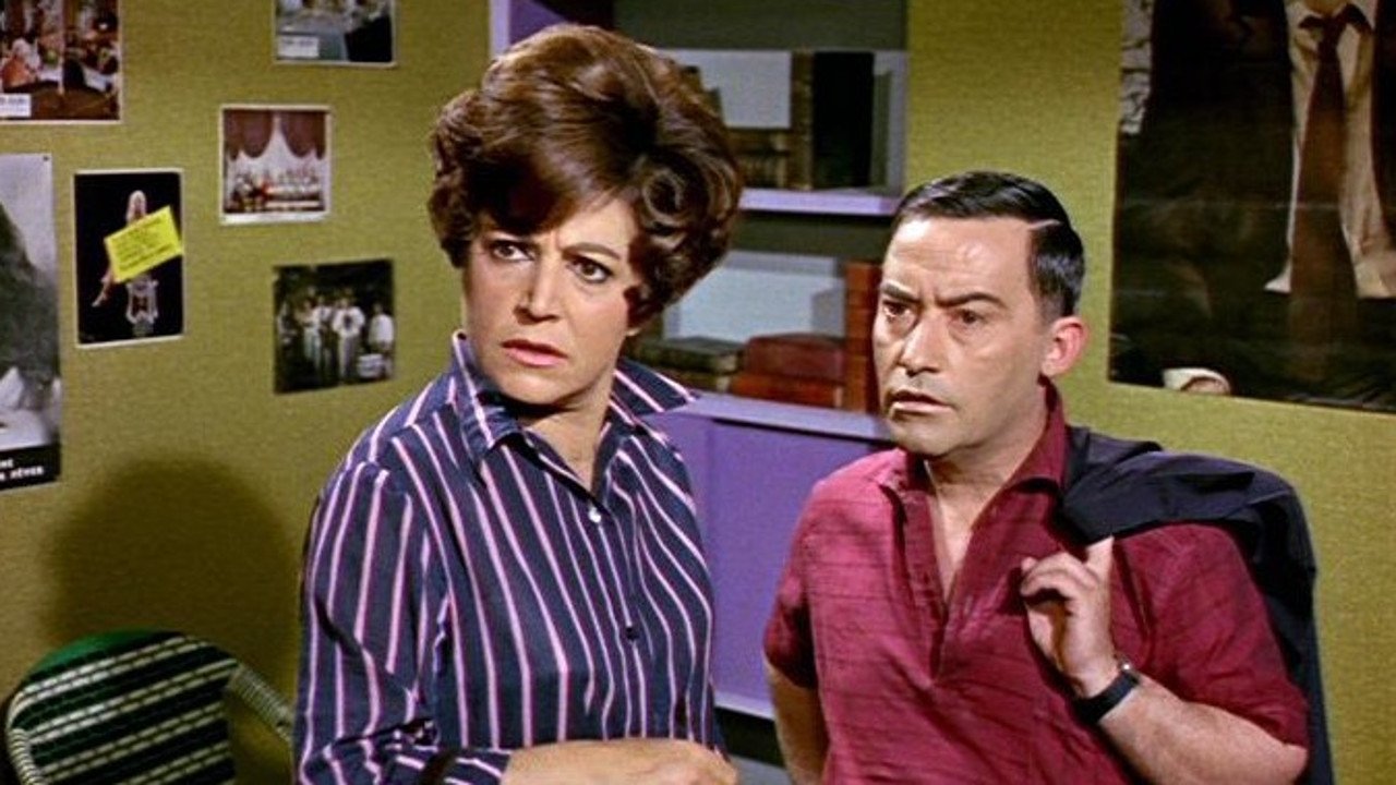 Viva Rena Background