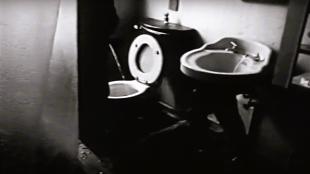 July '71 in San Francisco, Living at Beach Street, Working at Canyon Cinema, Swimming in the Valley of the Moon Background