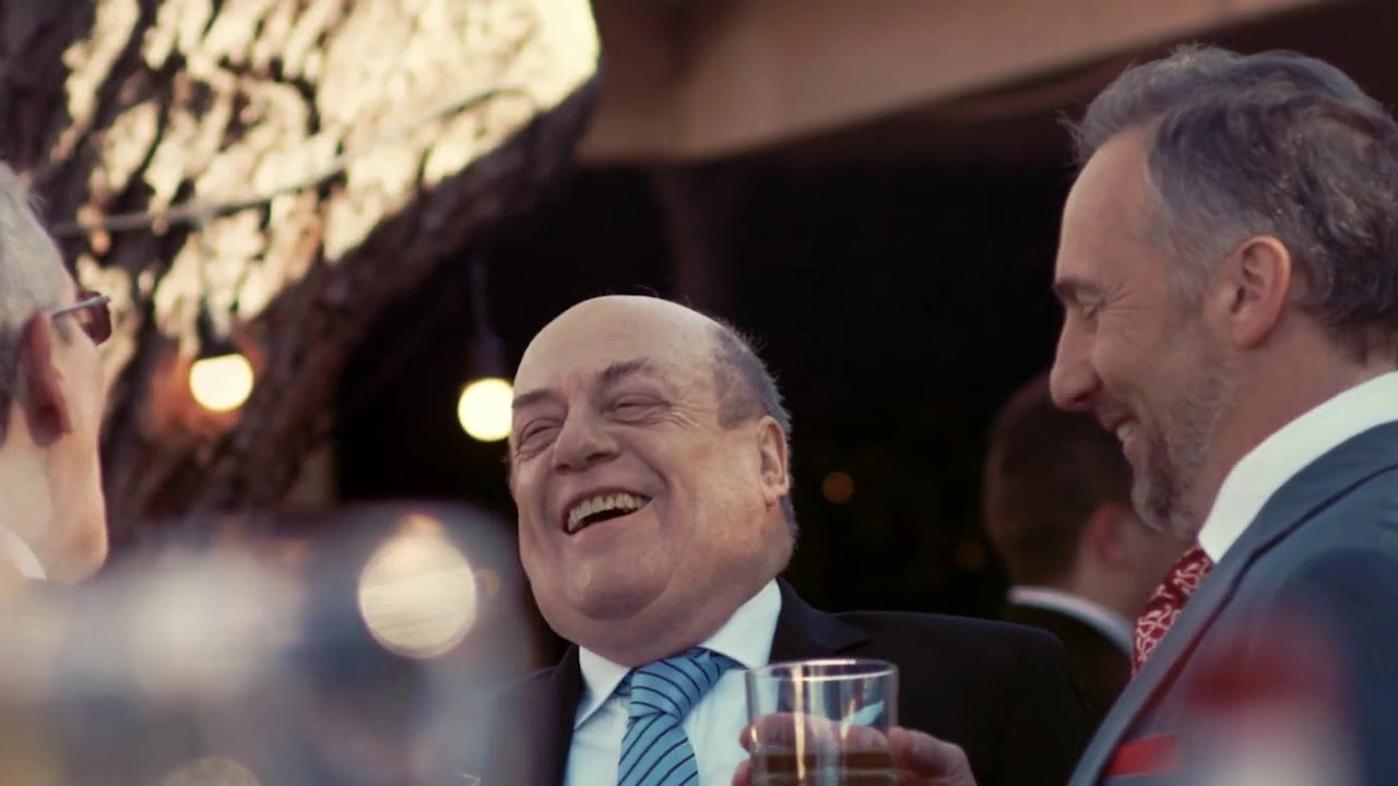 Los hipócritas Background