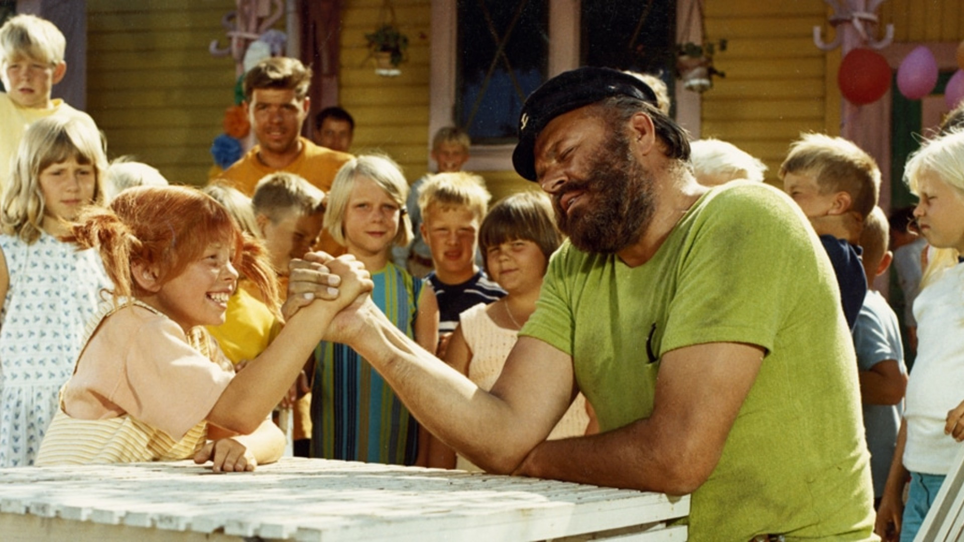 Pippi Goes on Board Background