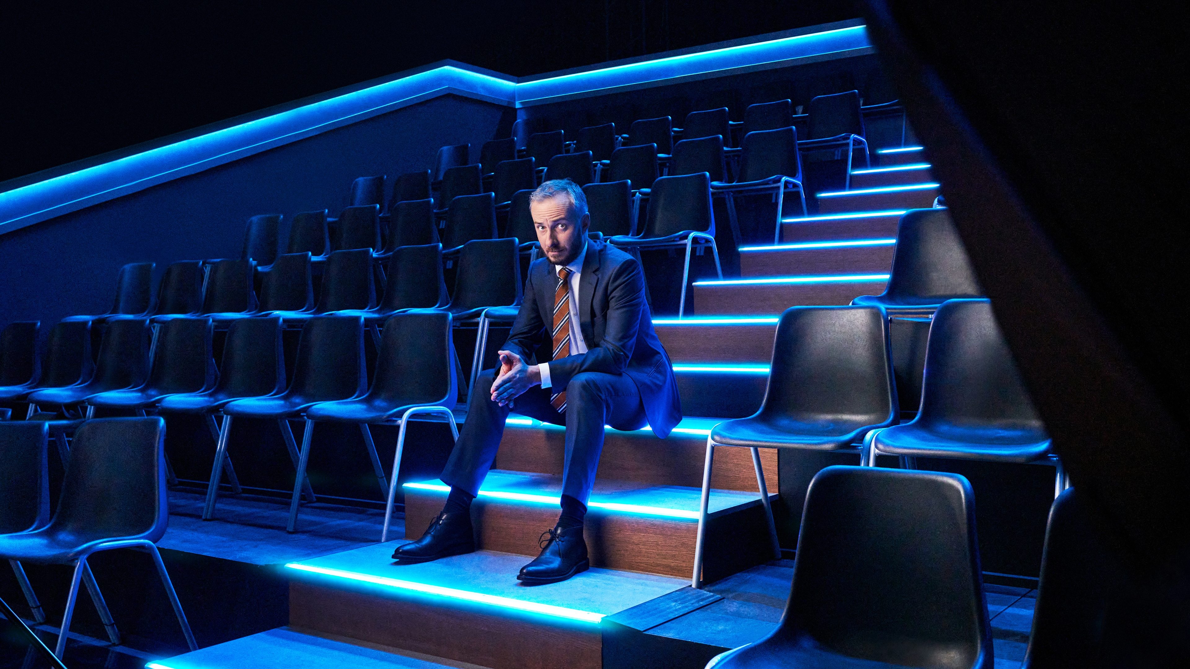 ZDF Magazin Royale Background