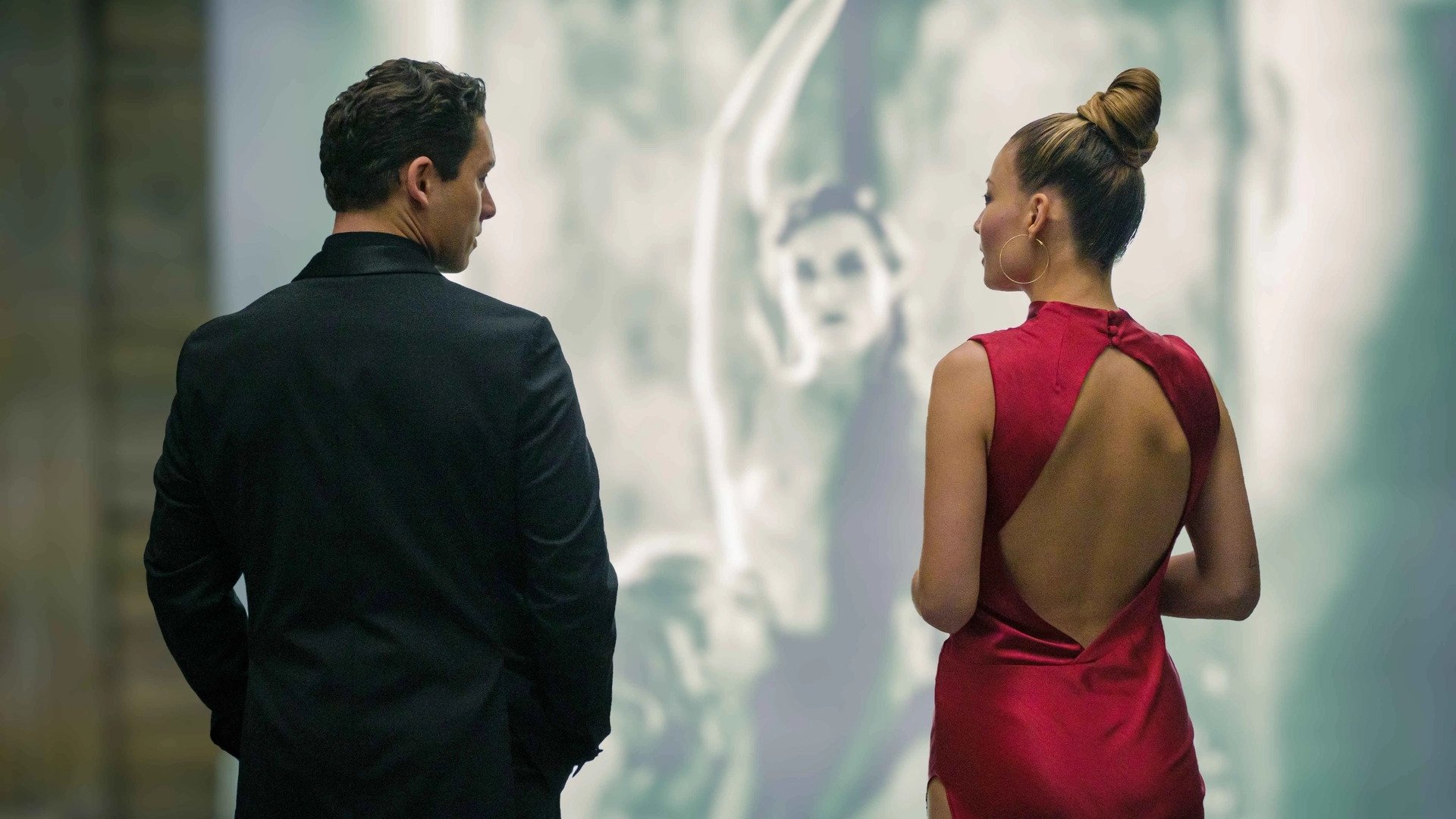 Un/Dressed Background