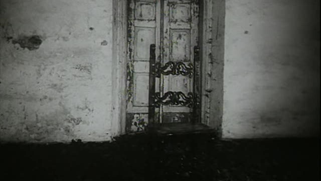 The Fall of the House of Usher Background