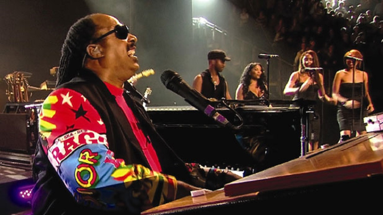 Stevie Wonder: Live at Last Background